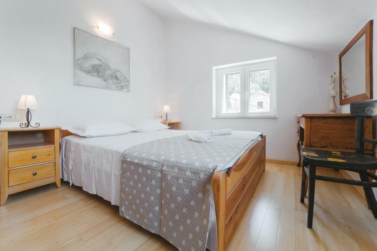 Stonehouse Korlat With Open-Air Jacuzzi Villa Podspilje  Exterior photo